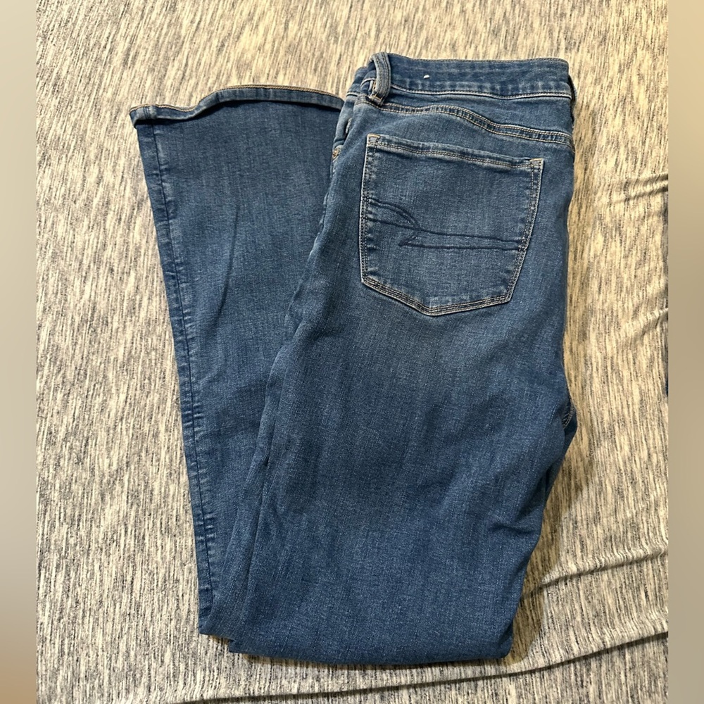 Women’s American Eagle skinny kick jeans